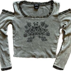 Social Collision Skull and Floral pattern